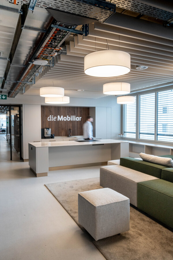 Biel_Esplanade Mobiliar